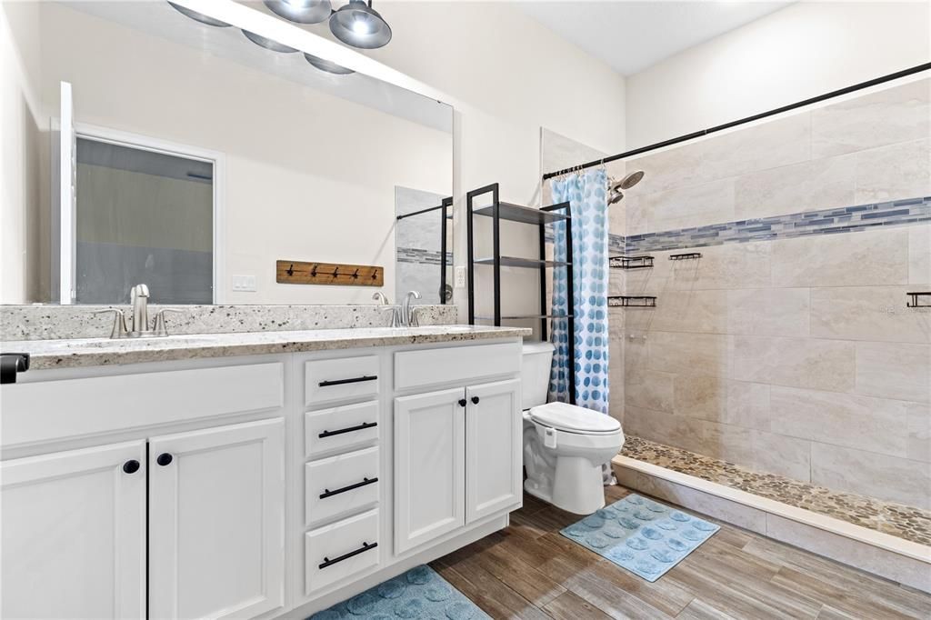 En Venta: $674,900 (4 camas, 2 baños, 1660 Pies cuadrados)