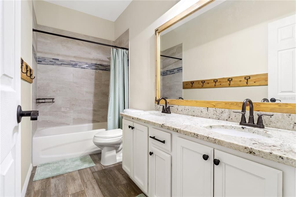 En Venta: $674,900 (4 camas, 2 baños, 1660 Pies cuadrados)