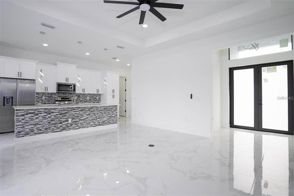 For Rent: $3,500 (4 beds, 3 baths, 1735 Square Feet)