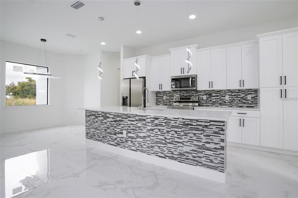 For Rent: $3,500 (4 beds, 3 baths, 1735 Square Feet)