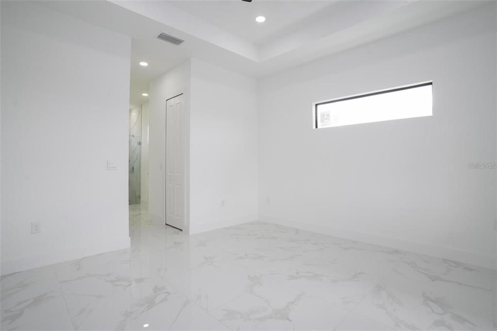 For Rent: $3,500 (4 beds, 3 baths, 1735 Square Feet)