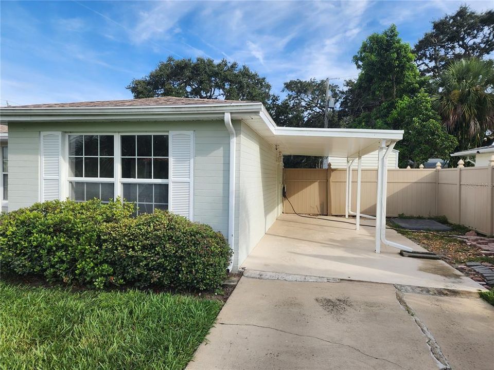 Recently Rented: $1,000 (1 beds, 1 baths, 350 Square Feet)