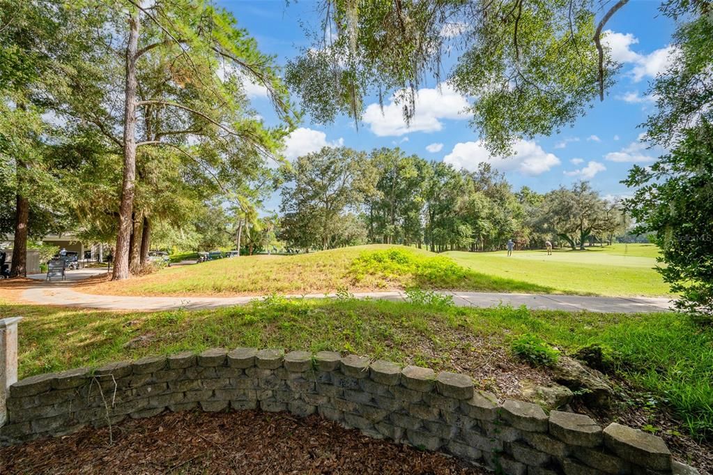 合同活跃: $485,000 (4 贝兹, 2 浴室, 2211 平方英尺)