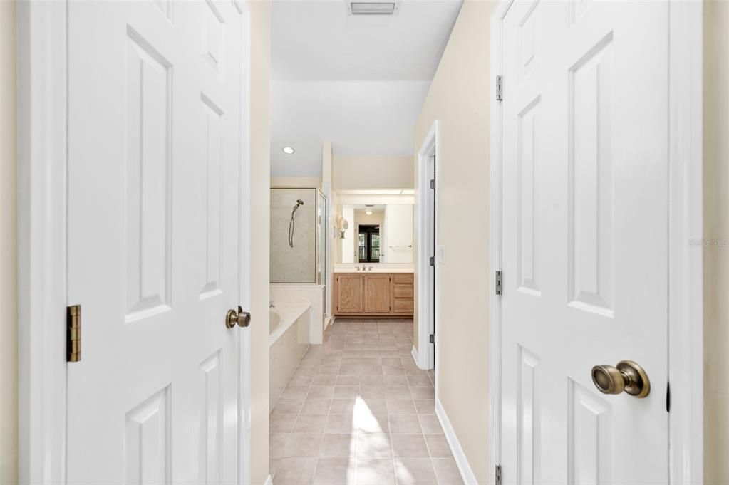 合同活跃: $485,000 (4 贝兹, 2 浴室, 2211 平方英尺)