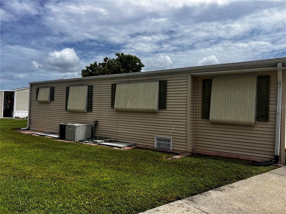 На продажу: $65,000 (2 спален, 2 ванн, 1029 Квадратных фут)