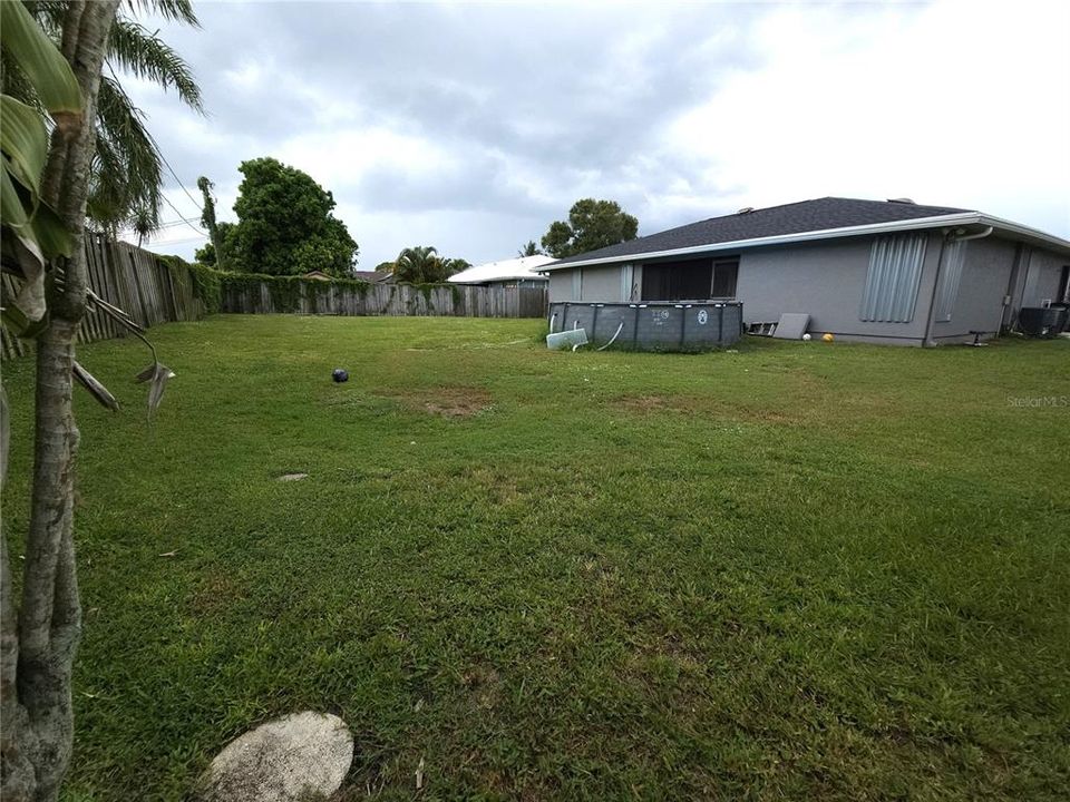 Под контрактом: $300,000 (3 спален, 2 ванн, 1658 Квадратных фут)