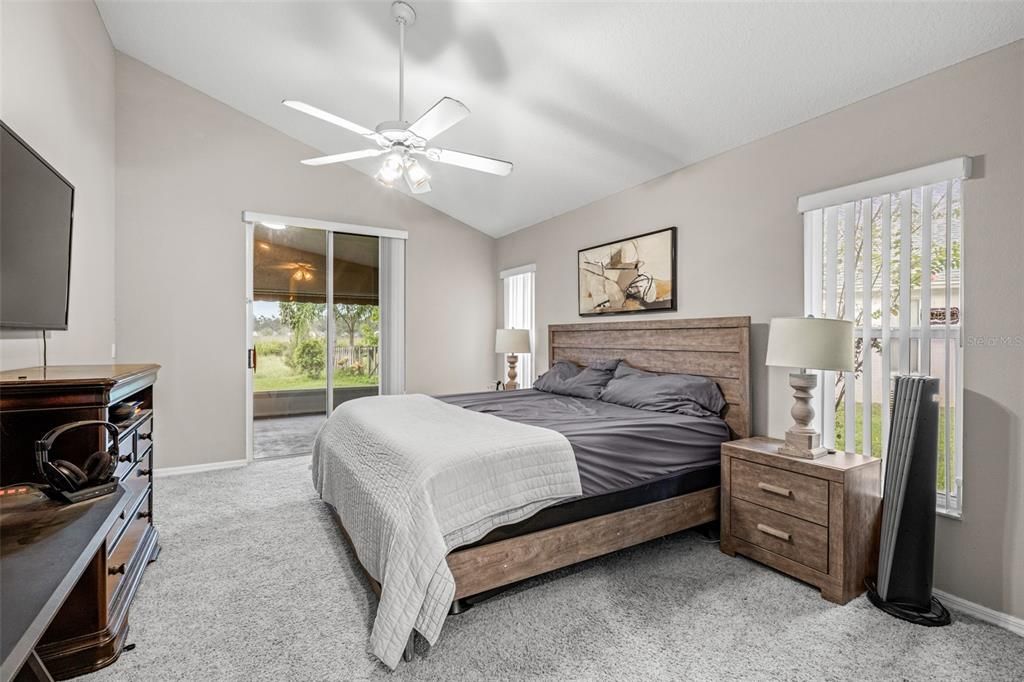 For Rent: $3,250 (4 beds, 2 baths, 2078 Square Feet)