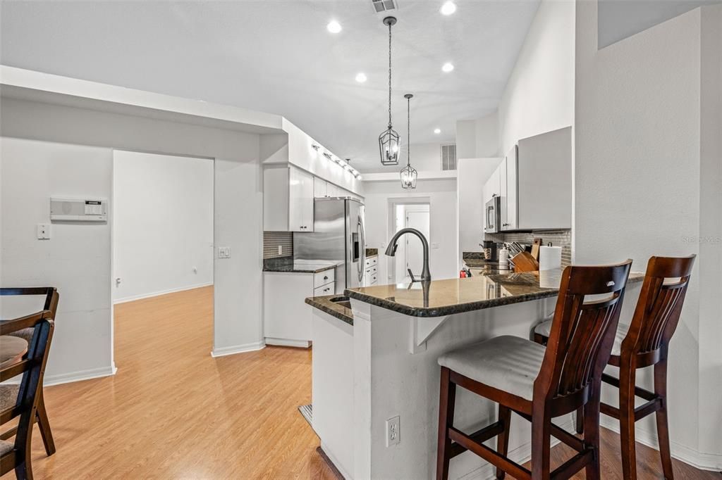 For Rent: $3,250 (4 beds, 2 baths, 2078 Square Feet)