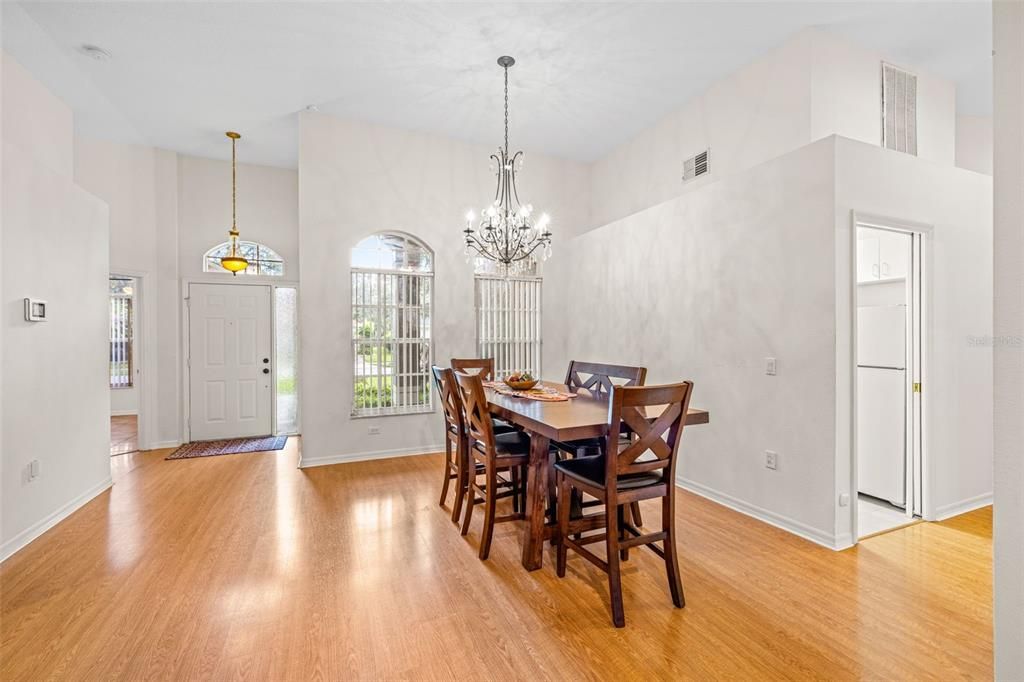 For Rent: $3,250 (4 beds, 2 baths, 2078 Square Feet)