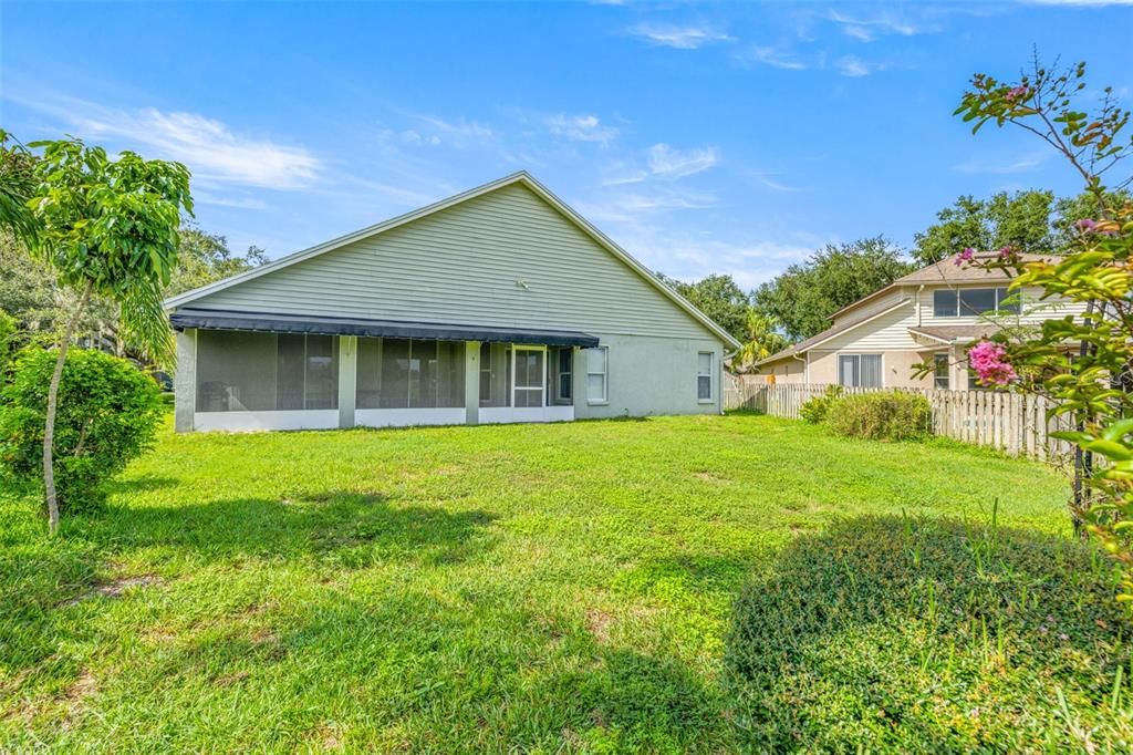 For Rent: $3,250 (4 beds, 2 baths, 2078 Square Feet)