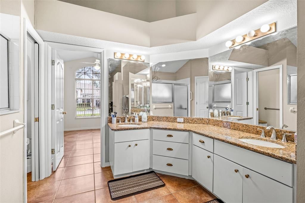 For Rent: $3,250 (4 beds, 2 baths, 2078 Square Feet)