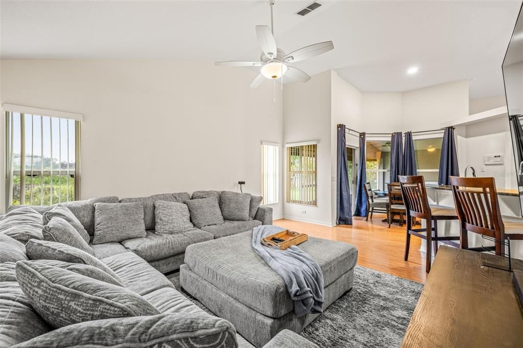 For Rent: $3,250 (4 beds, 2 baths, 2078 Square Feet)