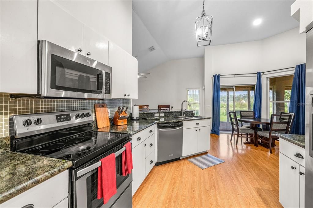 For Rent: $3,250 (4 beds, 2 baths, 2078 Square Feet)