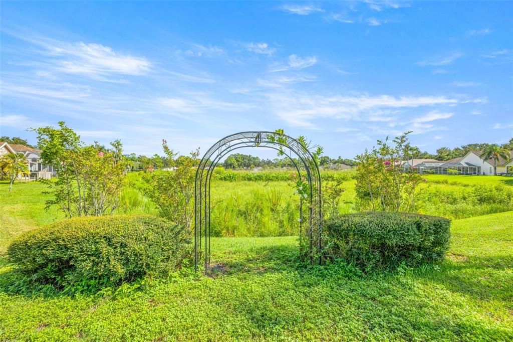 For Rent: $3,250 (4 beds, 2 baths, 2078 Square Feet)