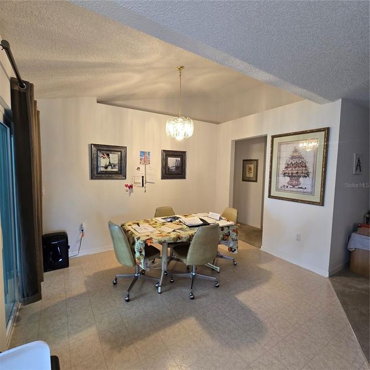 待售: $283,000 (3 贝兹, 2 浴室, 1438 平方英尺)