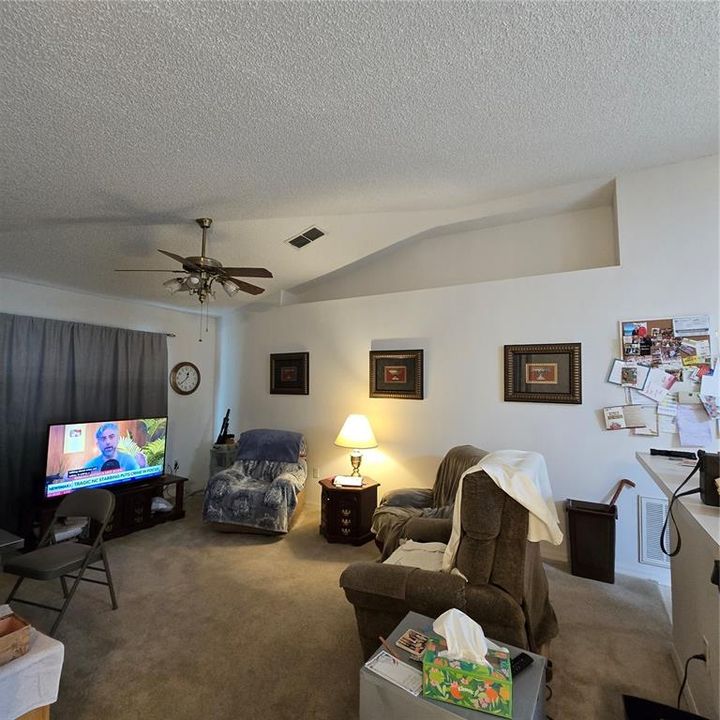 待售: $283,000 (3 贝兹, 2 浴室, 1438 平方英尺)