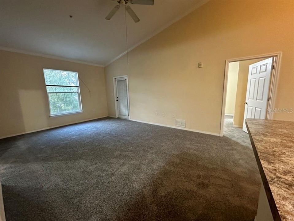 Activo con contrato: $1,500 (2 camas, 2 baños, 1045 Pies cuadrados)