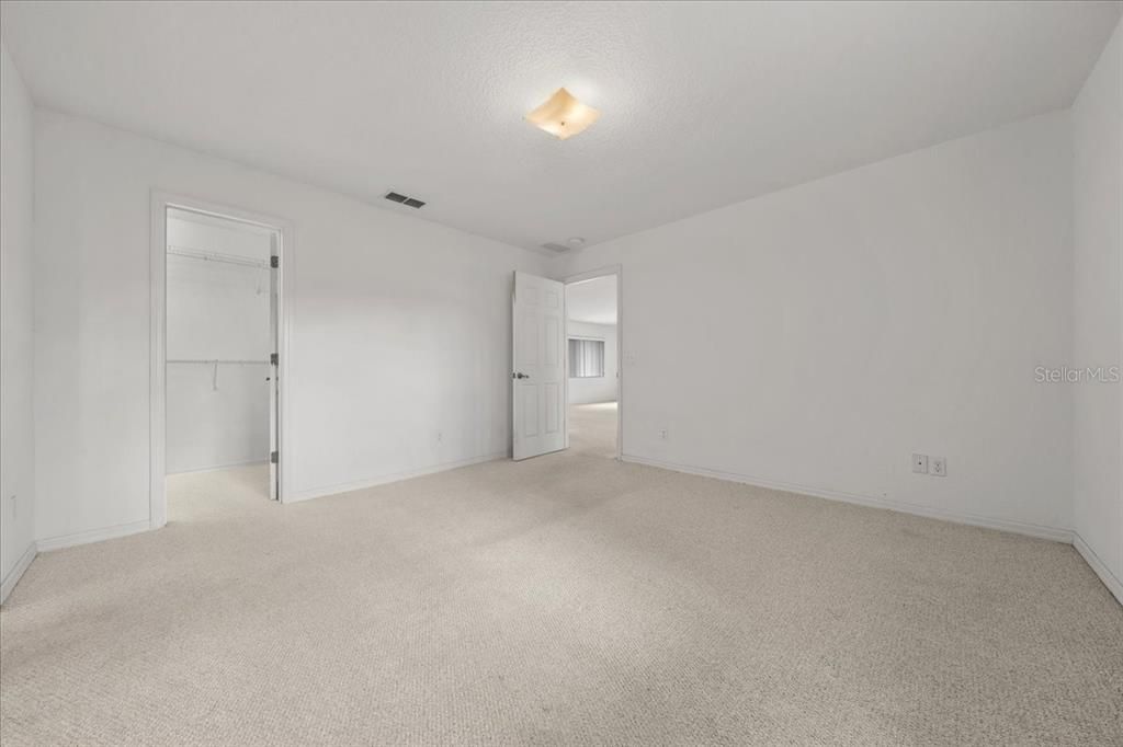 Active With Contract: $204,900 (3 beds, 2 baths, 1482 Square Feet)