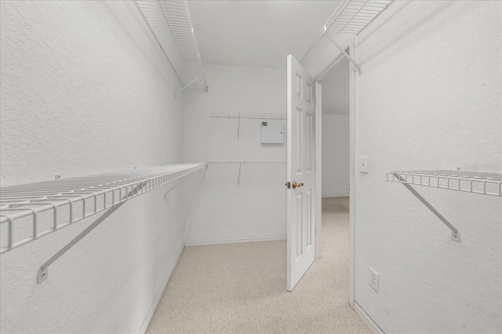 Active With Contract: $204,900 (3 beds, 2 baths, 1482 Square Feet)