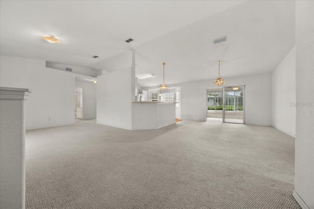 Active With Contract: $204,900 (3 beds, 2 baths, 1482 Square Feet)