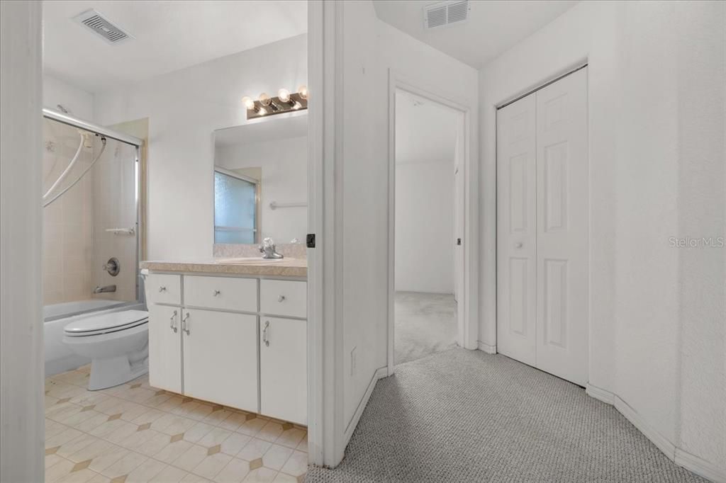 Active With Contract: $204,900 (3 beds, 2 baths, 1482 Square Feet)