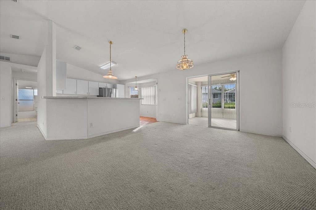 Active With Contract: $204,900 (3 beds, 2 baths, 1482 Square Feet)