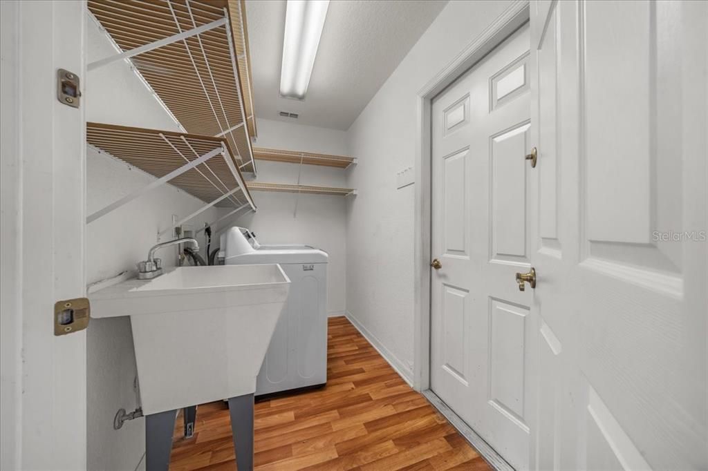 Active With Contract: $204,900 (3 beds, 2 baths, 1482 Square Feet)