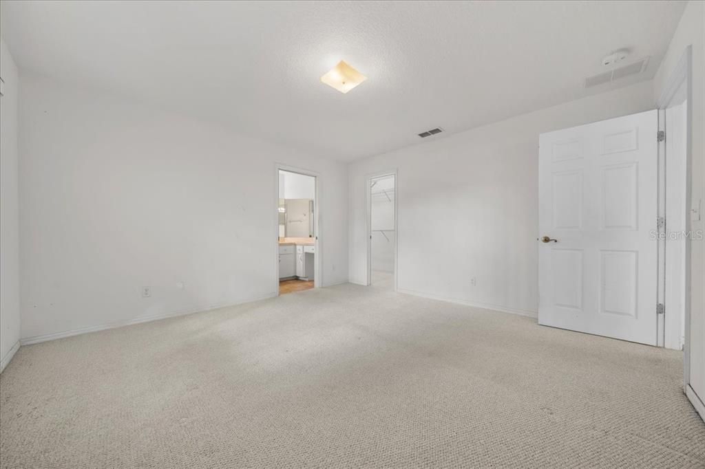Active With Contract: $204,900 (3 beds, 2 baths, 1482 Square Feet)