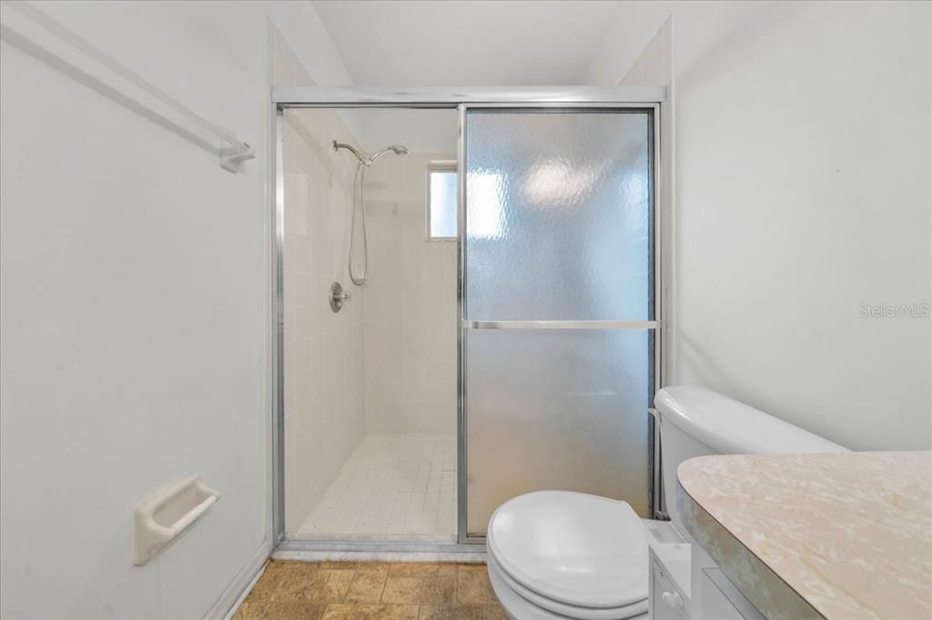 Active With Contract: $204,900 (3 beds, 2 baths, 1482 Square Feet)