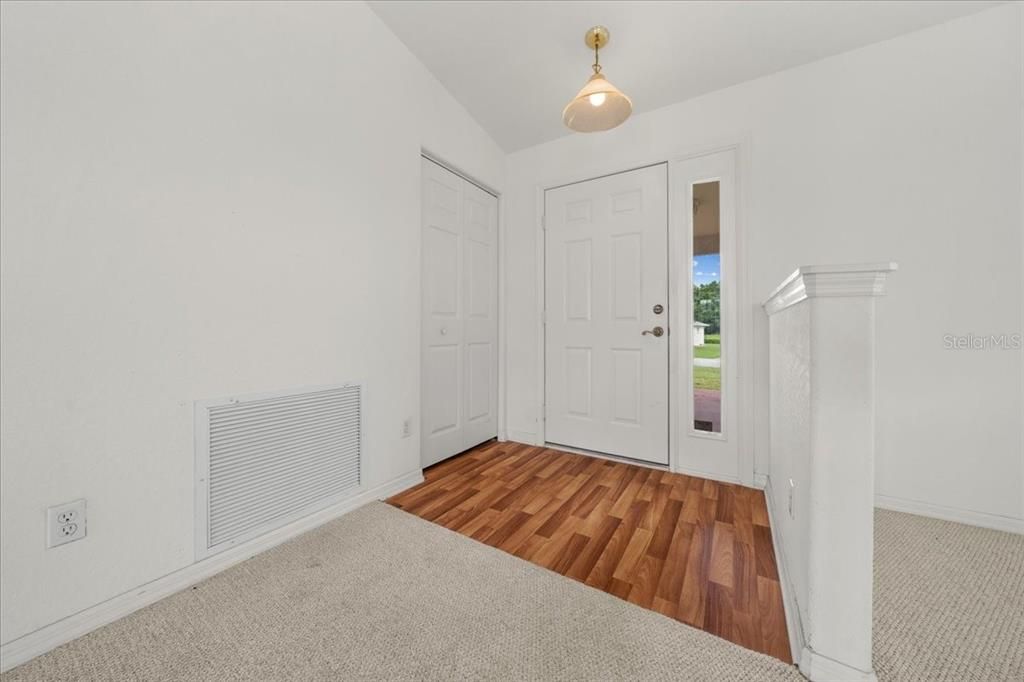 Active With Contract: $204,900 (3 beds, 2 baths, 1482 Square Feet)