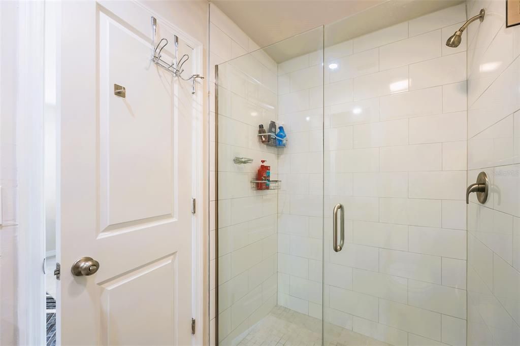 For Sale: $199,000 (2 beds, 2 baths, 1008 Square Feet)