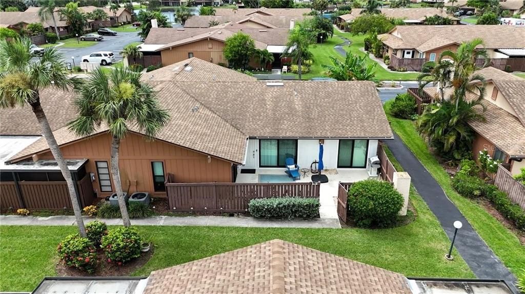 For Sale: $199,000 (2 beds, 2 baths, 1008 Square Feet)