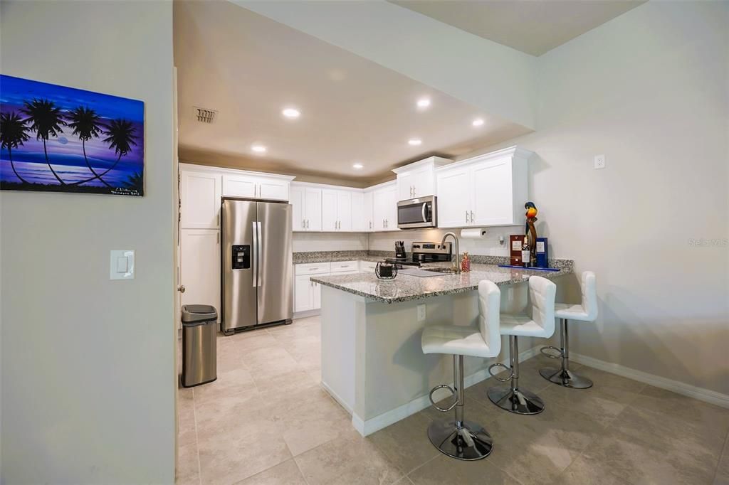 For Sale: $199,000 (2 beds, 2 baths, 1008 Square Feet)