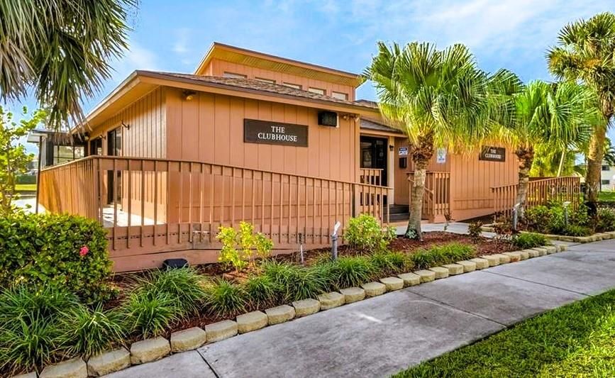 For Sale: $199,000 (2 beds, 2 baths, 1008 Square Feet)