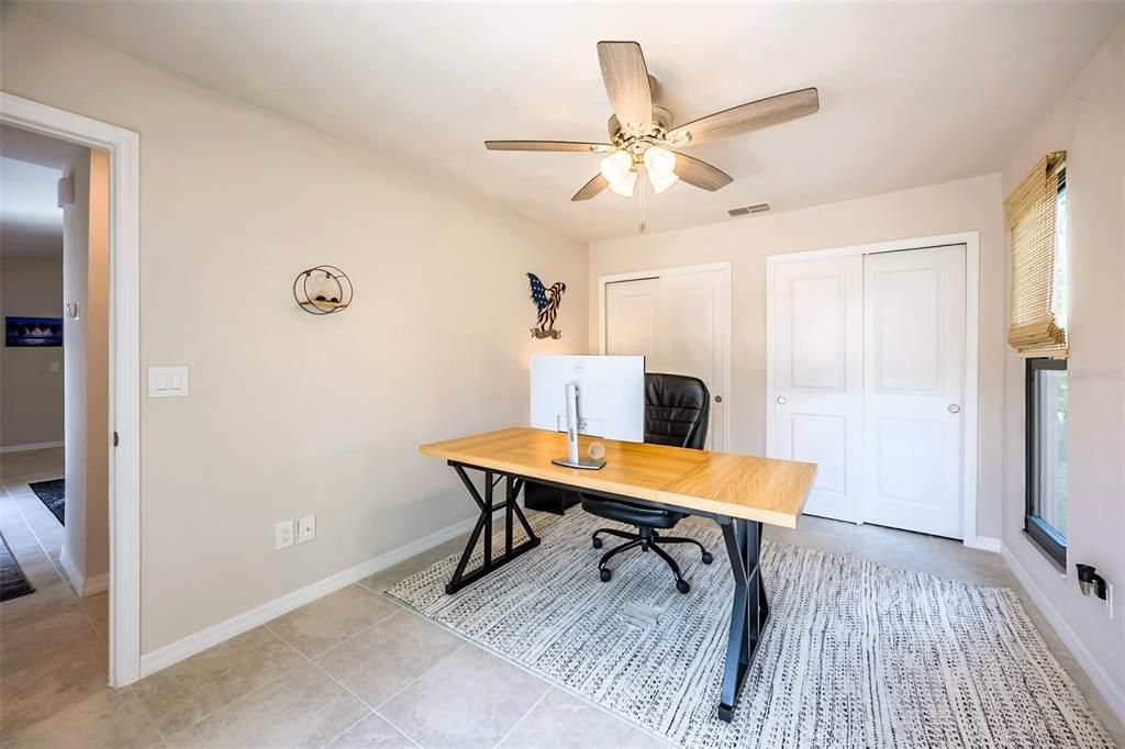 For Sale: $199,000 (2 beds, 2 baths, 1008 Square Feet)