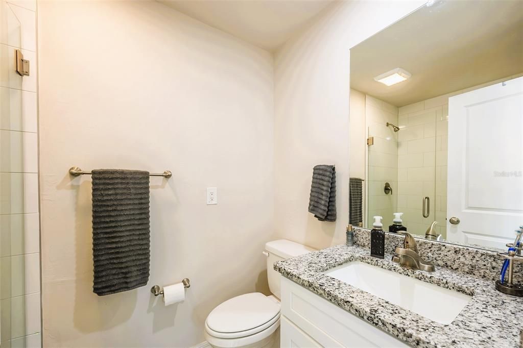 For Sale: $199,000 (2 beds, 2 baths, 1008 Square Feet)