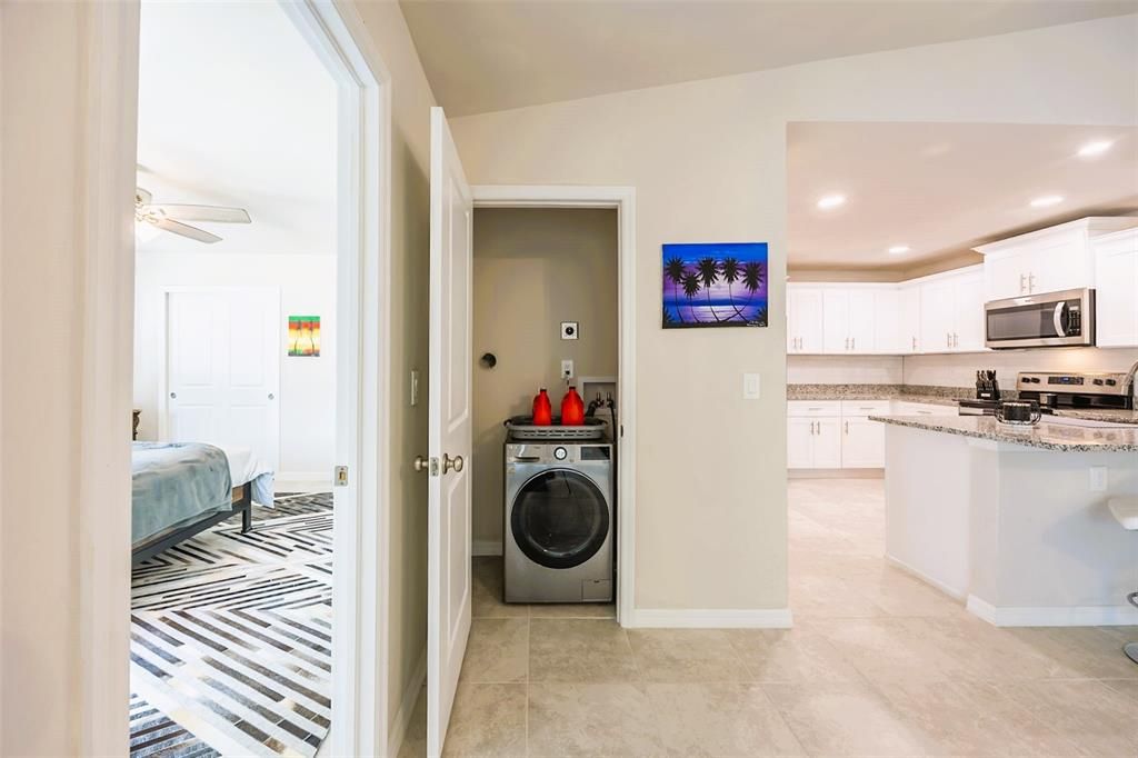 For Sale: $199,000 (2 beds, 2 baths, 1008 Square Feet)