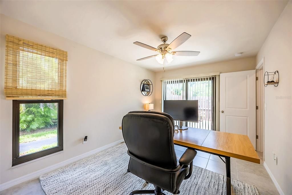 For Sale: $199,000 (2 beds, 2 baths, 1008 Square Feet)