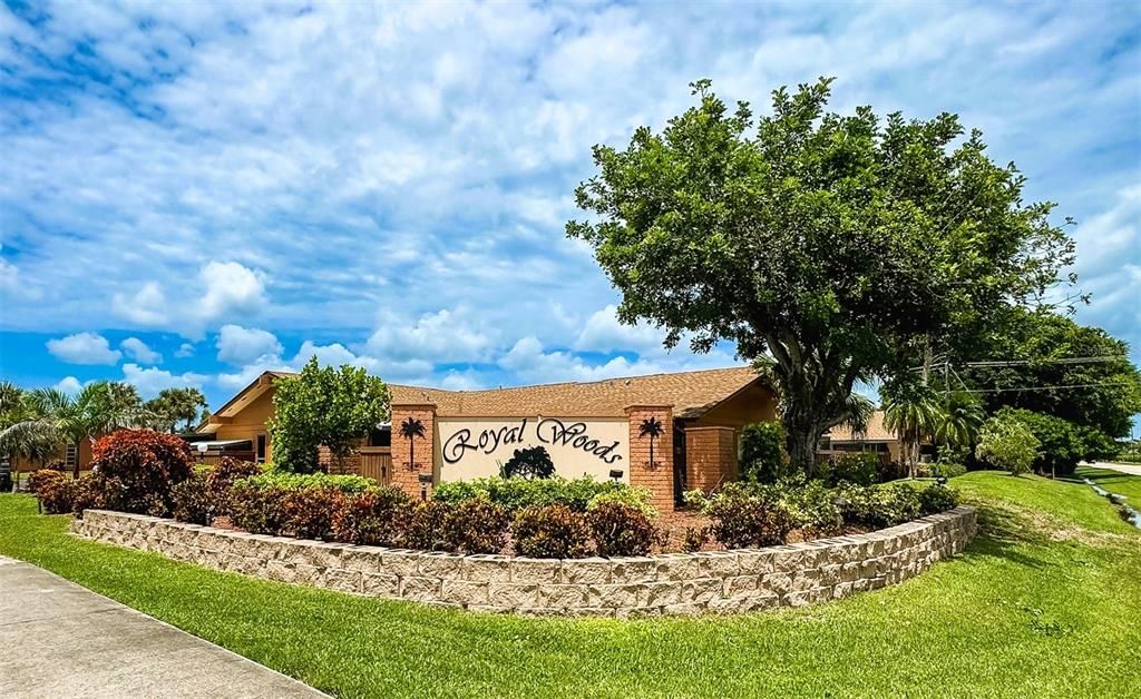 For Sale: $199,000 (2 beds, 2 baths, 1008 Square Feet)