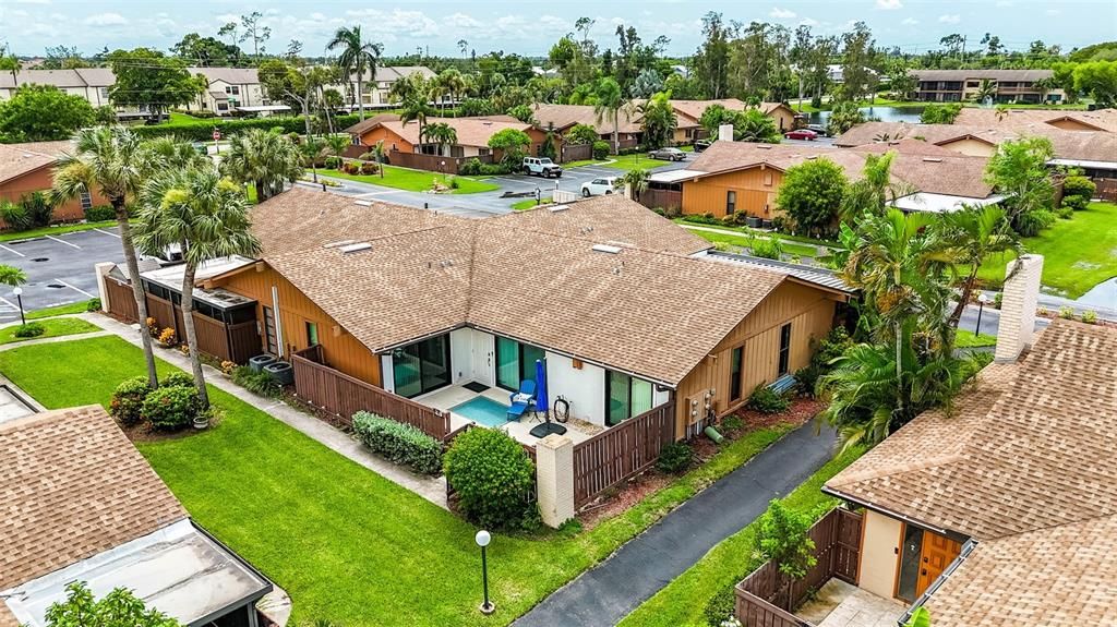 For Sale: $199,000 (2 beds, 2 baths, 1008 Square Feet)