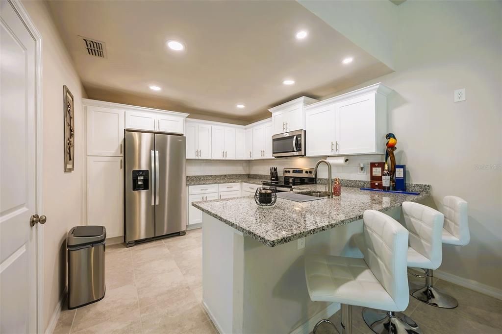 For Sale: $199,000 (2 beds, 2 baths, 1008 Square Feet)