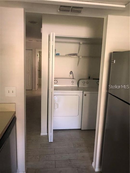 Active With Contract: $190,000 (3 beds, 2 baths, 1020 Square Feet)