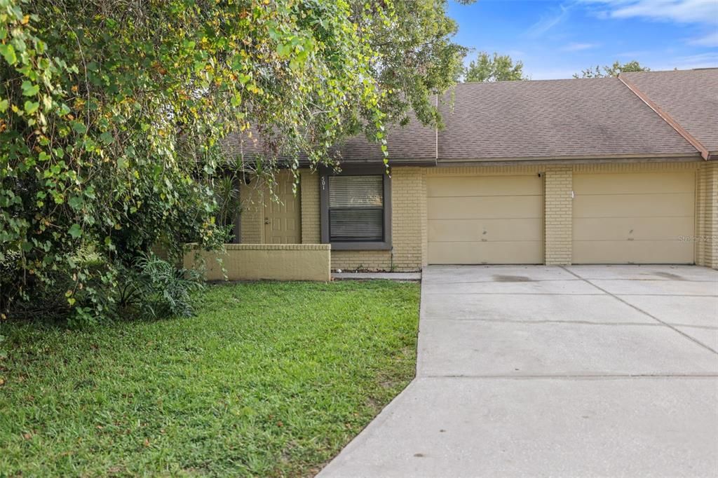 Active With Contract: $190,000 (3 beds, 2 baths, 1020 Square Feet)
