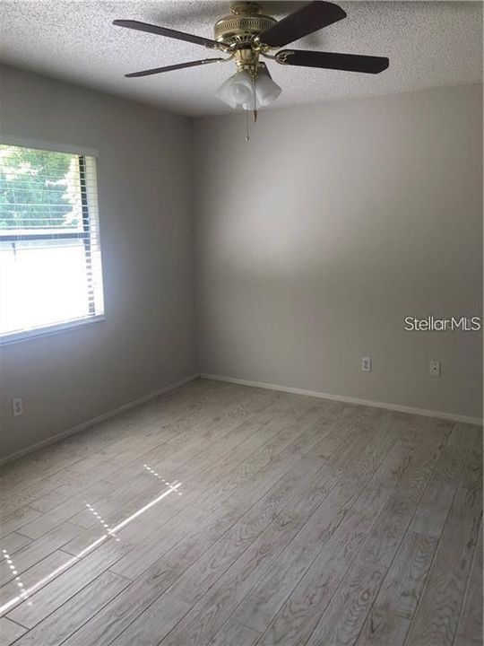 Active With Contract: $190,000 (3 beds, 2 baths, 1020 Square Feet)