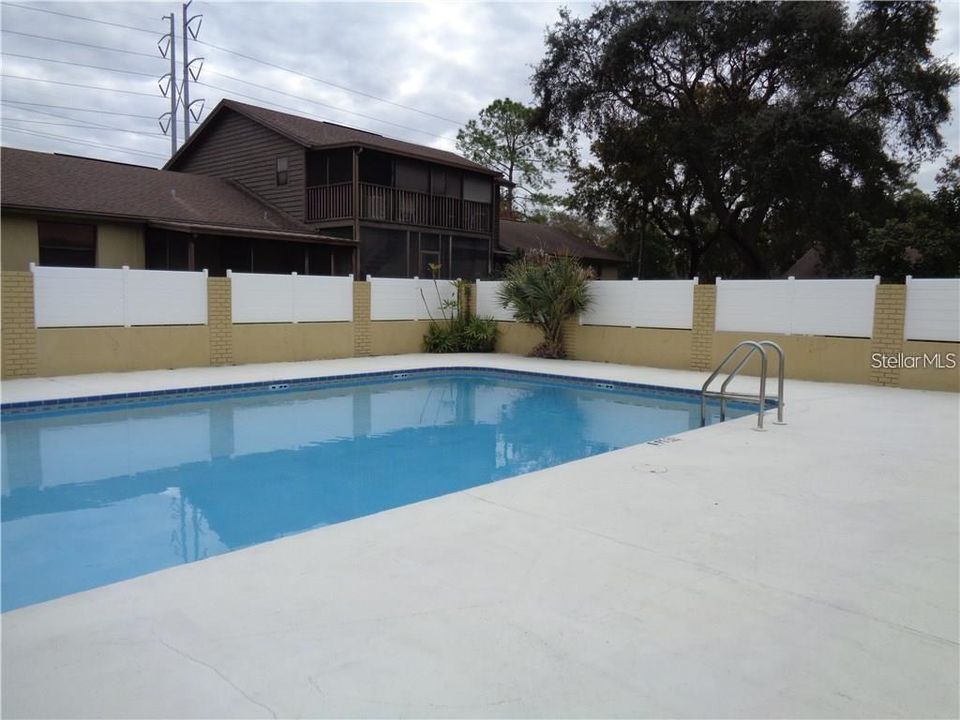 Active With Contract: $190,000 (3 beds, 2 baths, 1020 Square Feet)