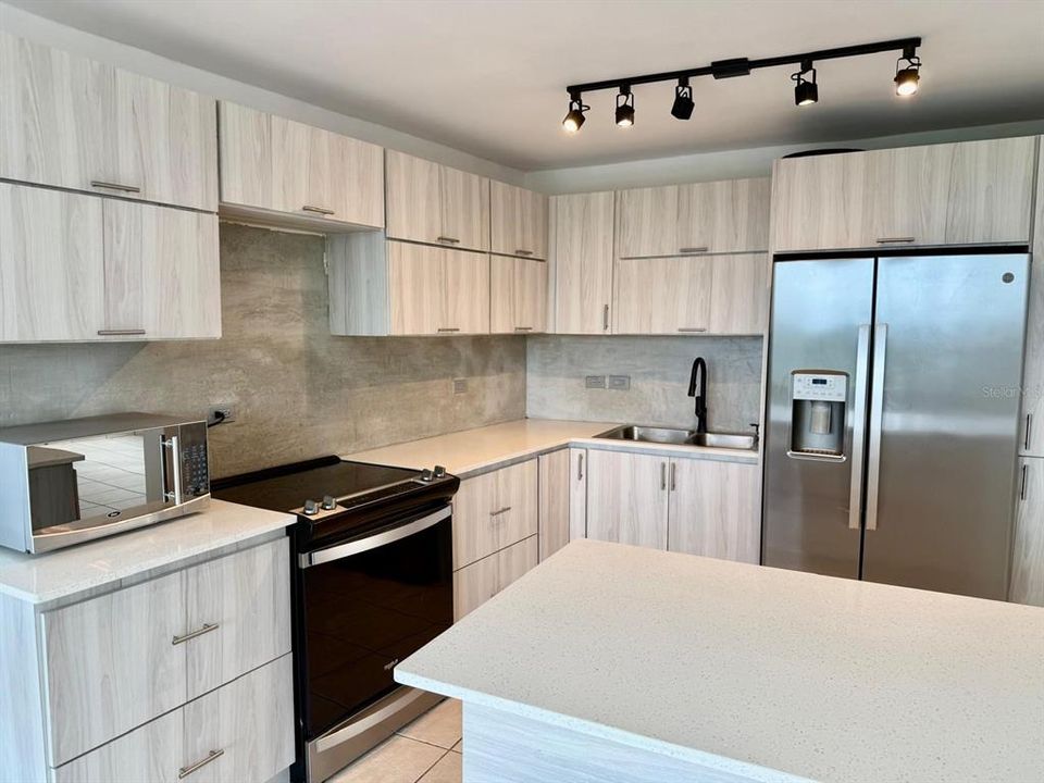 出租: $2,200 (3 贝兹, 2 浴室, 1499 平方英尺)