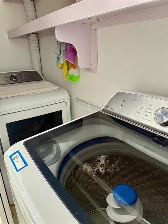 出租: $2,200 (3 贝兹, 2 浴室, 1499 平方英尺)