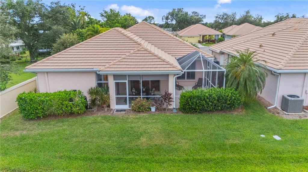 Activo con contrato: $369,900 (3 camas, 2 baños, 1972 Pies cuadrados)