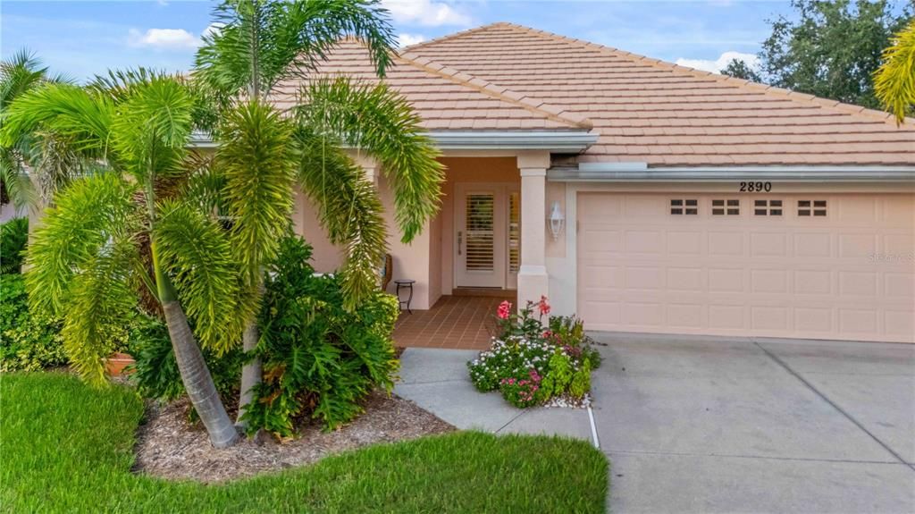 Activo con contrato: $369,900 (3 camas, 2 baños, 1972 Pies cuadrados)