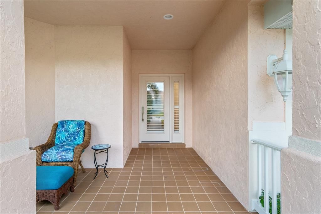 Activo con contrato: $369,900 (3 camas, 2 baños, 1972 Pies cuadrados)